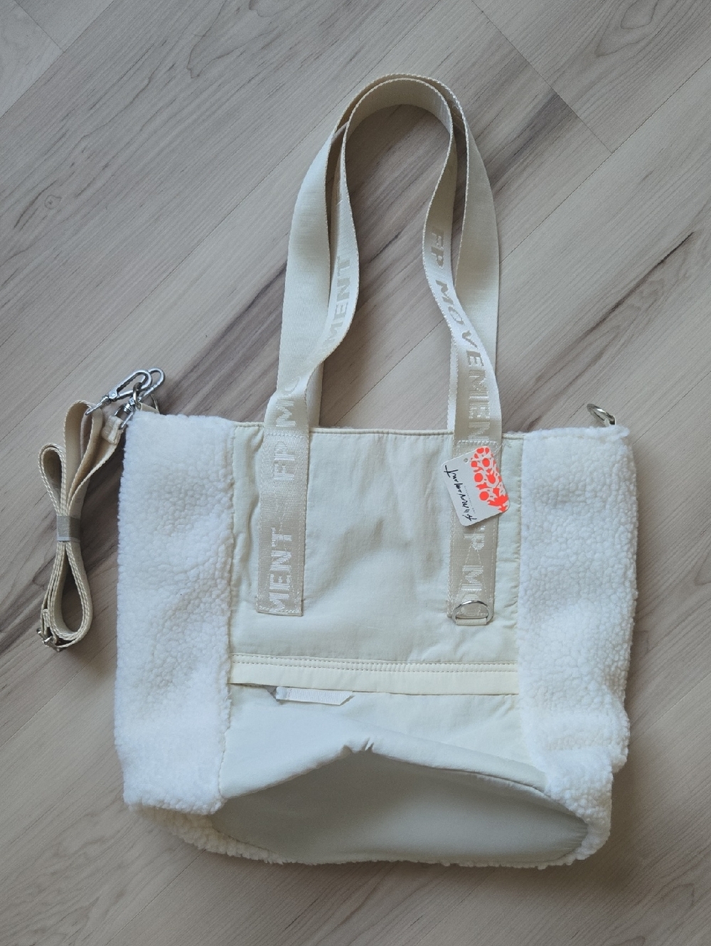 NWT FP Movement Sherpa Bucket Bag, Whipped Cream